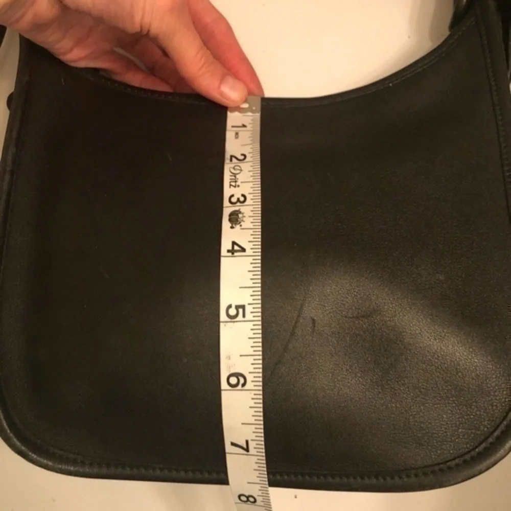 COACH vintage black leather messenger shoulder bag
